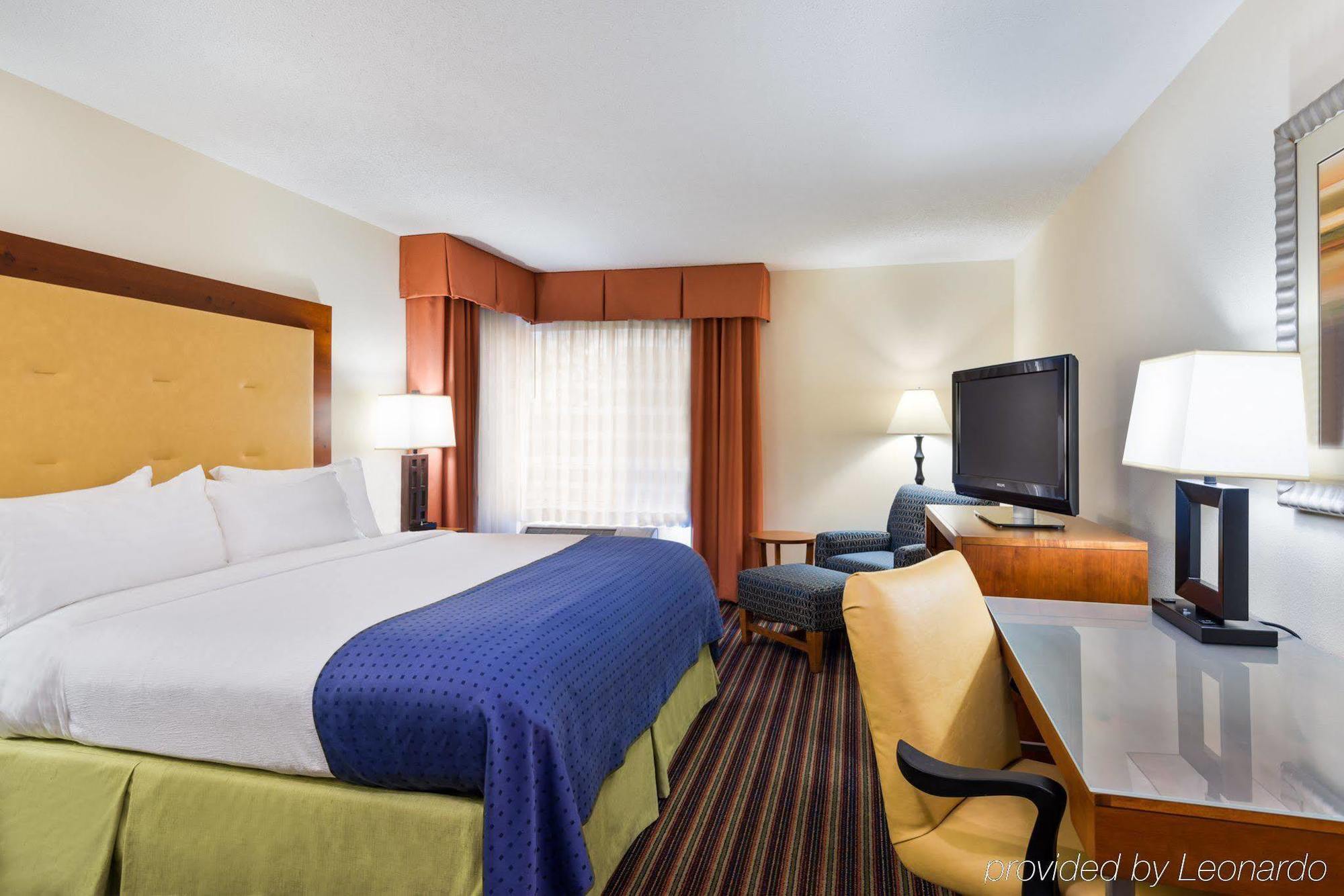 Delta Hotels By Marriott Colonial Heights Exterior photo